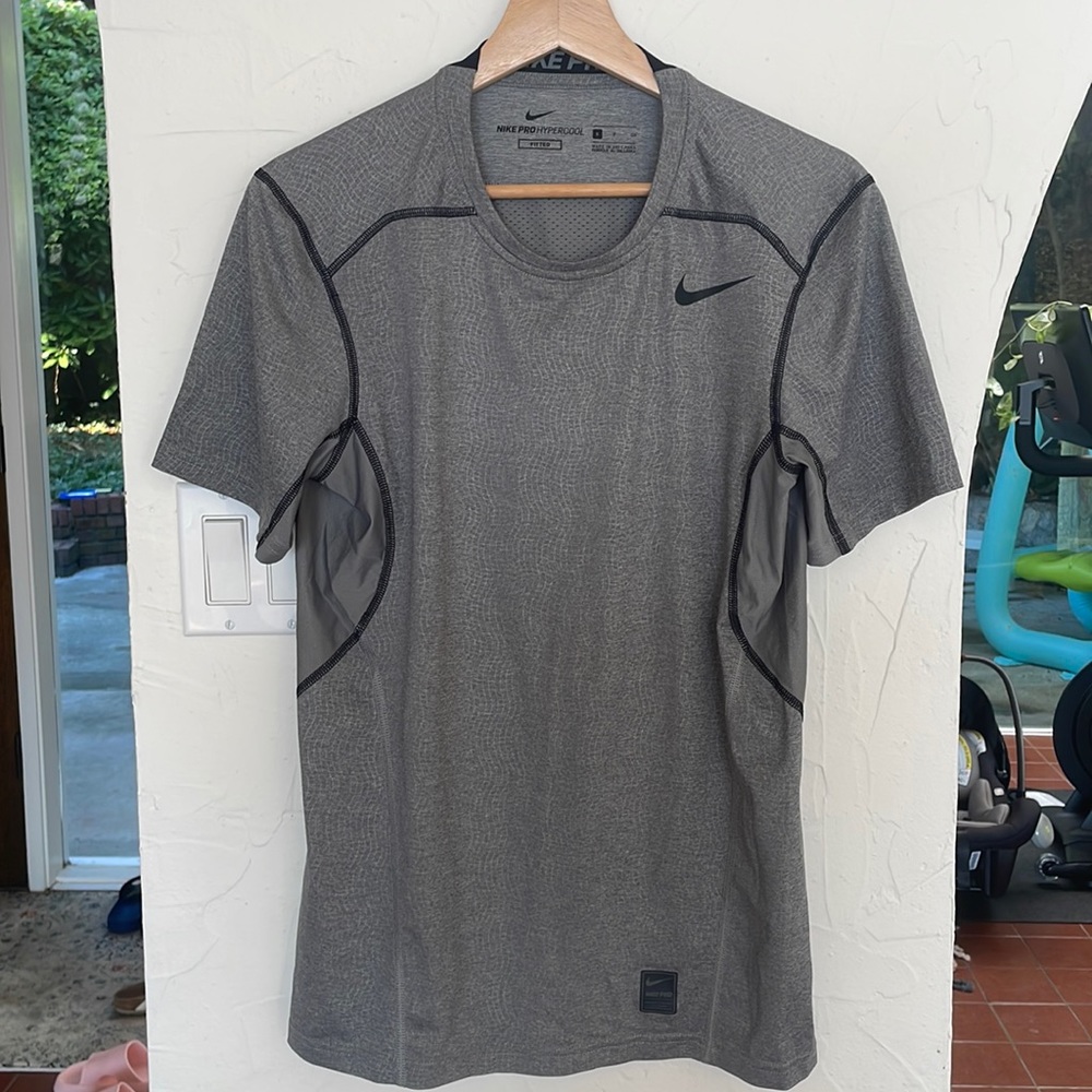 Nike pro Hypercool fitted tee